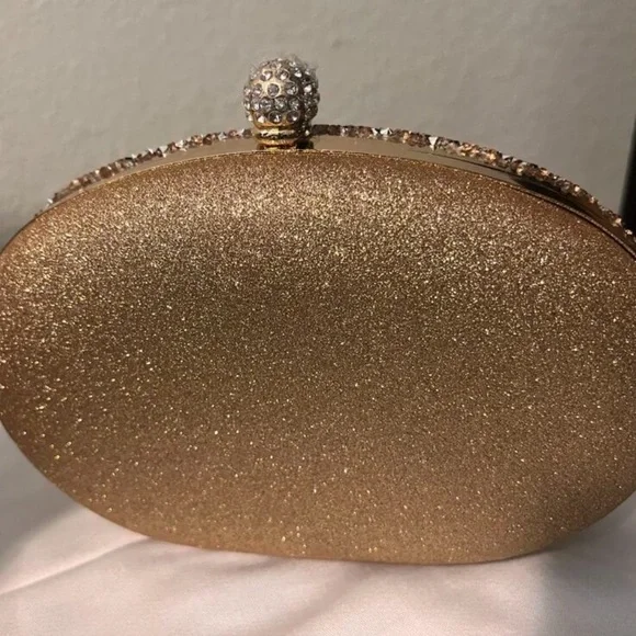Elegant Gold Crystal Clutch - Picture 7 of 7